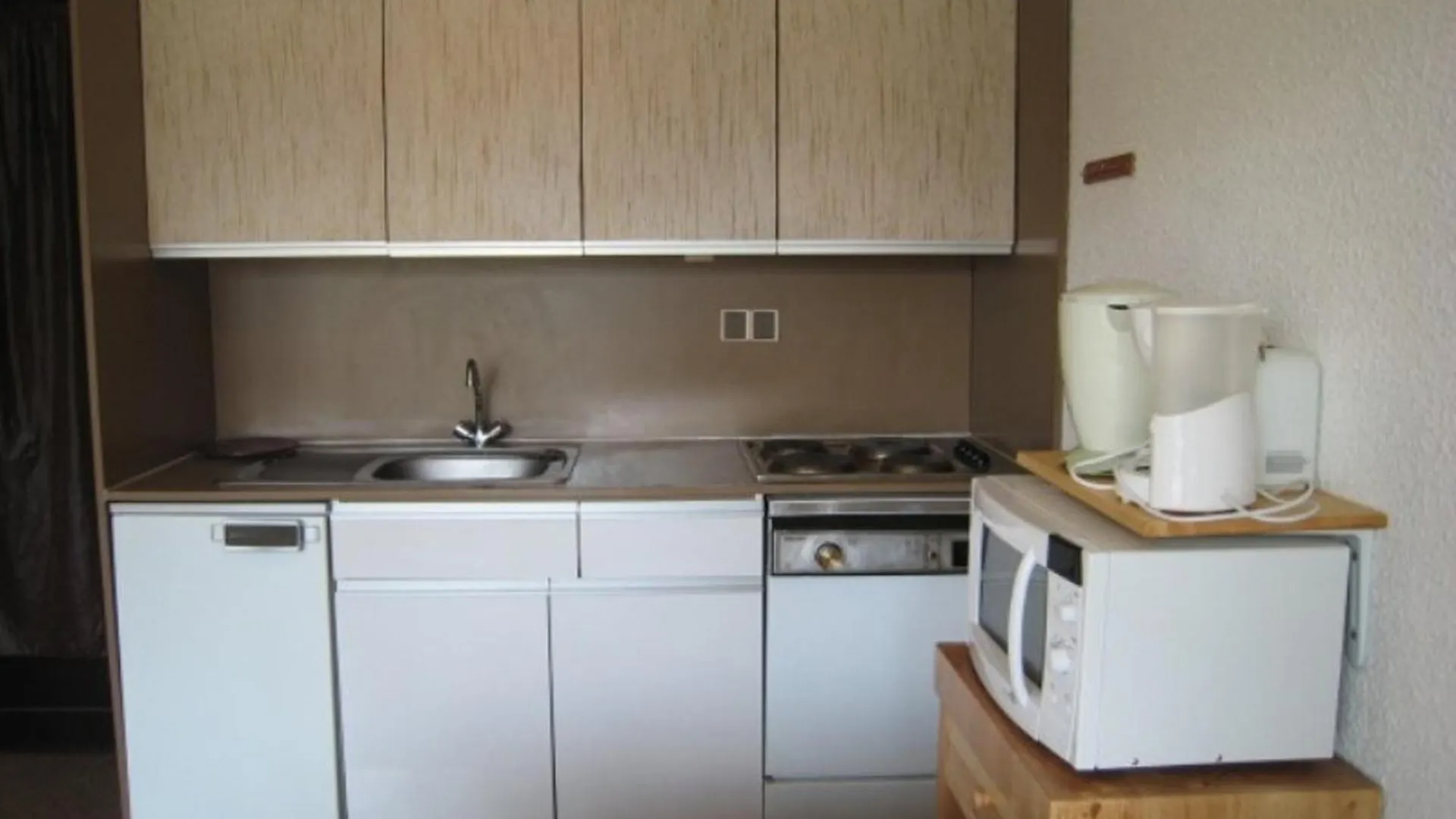 Apartamento Studio Confortable Au Centre De L'Alpe D'Huez, Pres Des Pistes Et Commerces - 4 Pers, Terrasse Sud - Fr-1-405-123 França